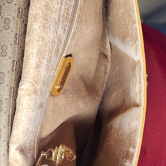 Vintage Gucci Large Clutch With Extras - Picture 4 of 15